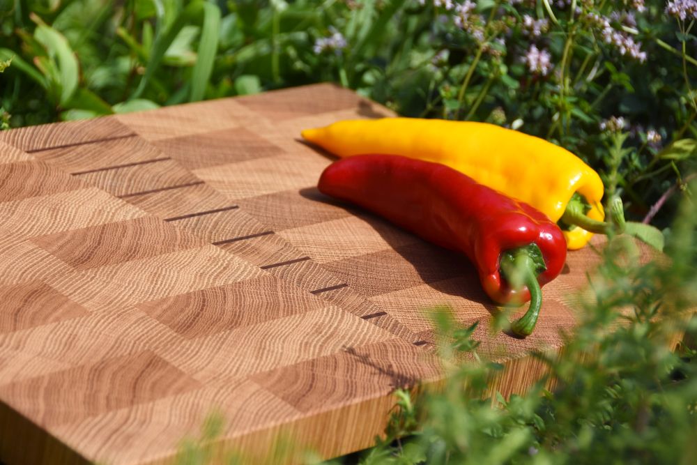 Schneidebrett Kernbuche / Buche mit Nußbaumstreifen, Maße: 480 x 320 mm